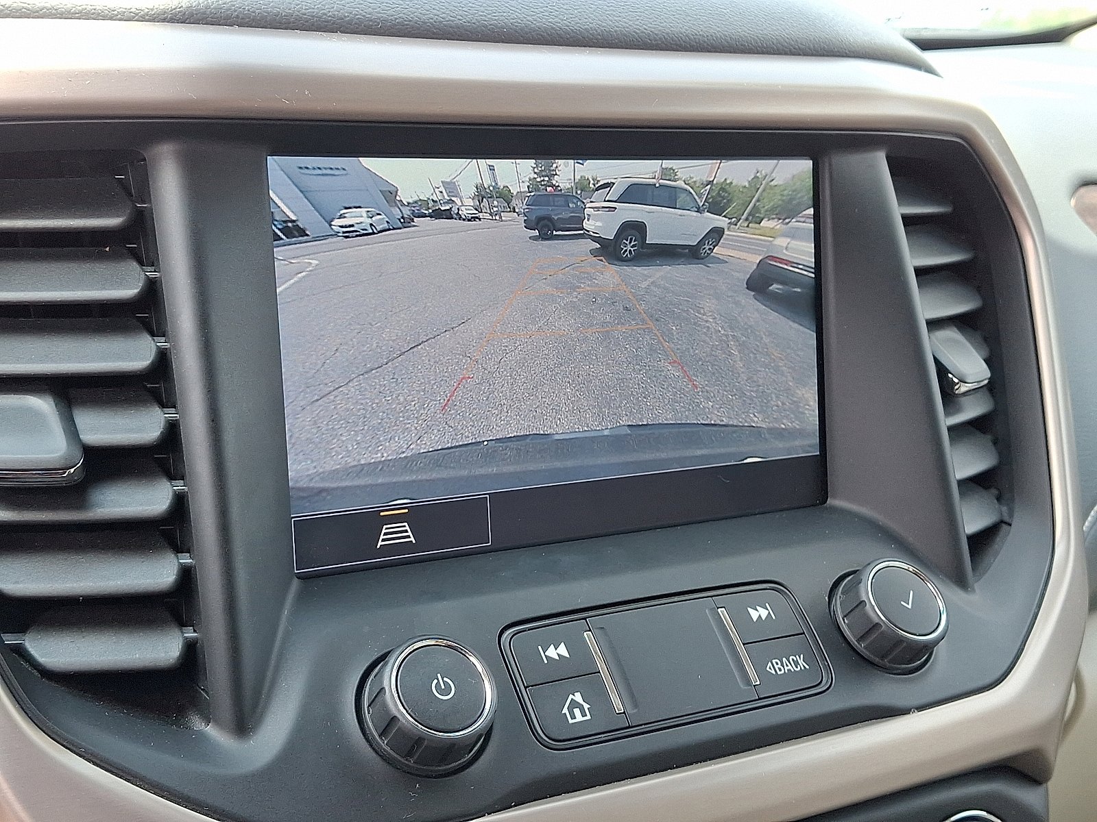 Used 2021 GMC Acadia Denali FWD image 18