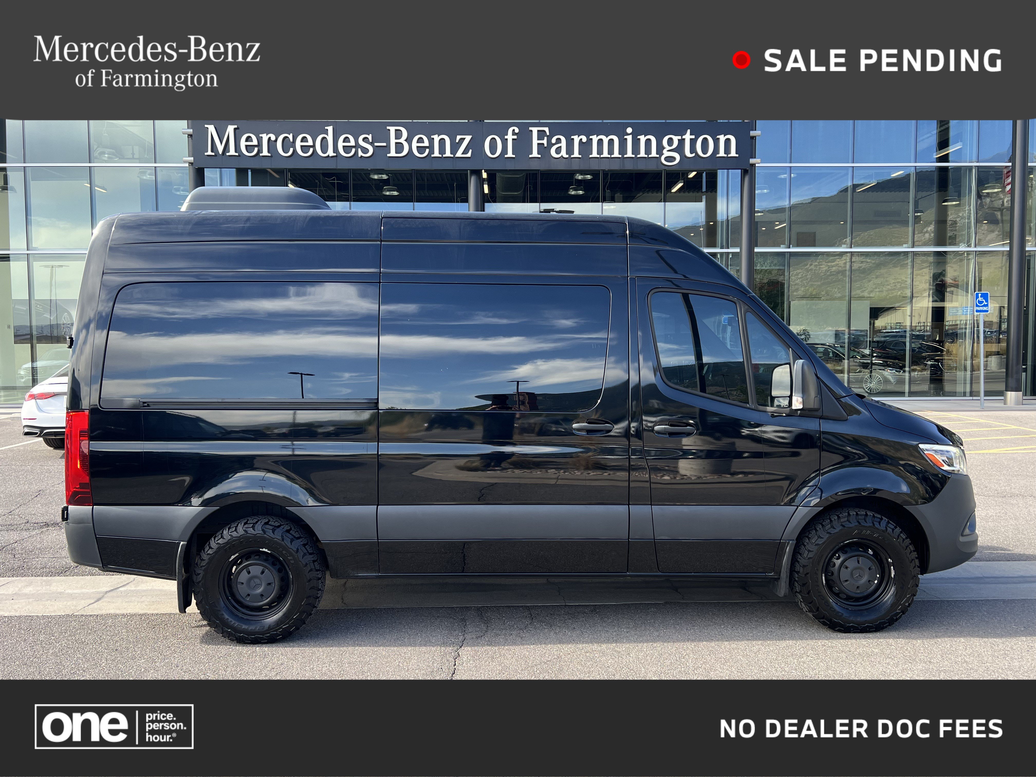 Used 2023 Mercedes-Benz Sprinter 2500 image 1