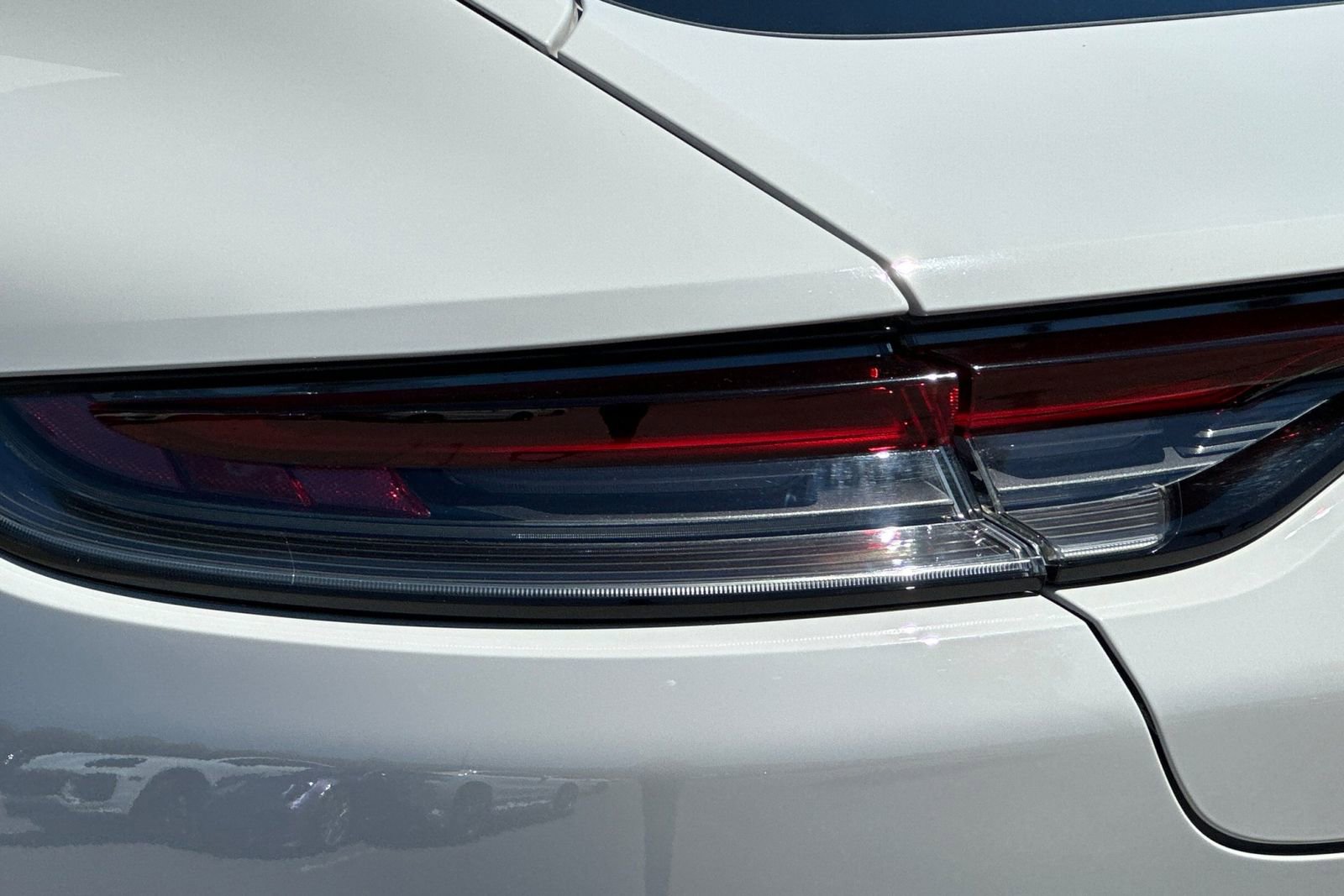 Certified 2022 Porsche Panamera 4S AWD/4WD image 37