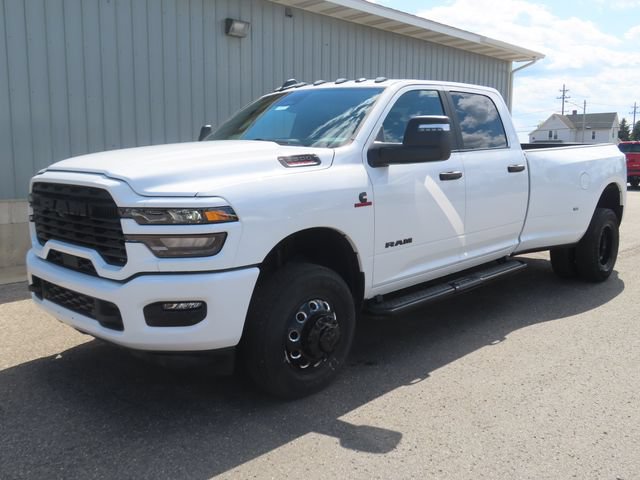 New 2026 RAM 3500 Big Horn AWD/4WD image 7