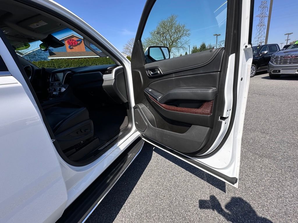 Used 2020 GMC Yukon XL SLT w/ Open Road Package AWD/4WD image 15