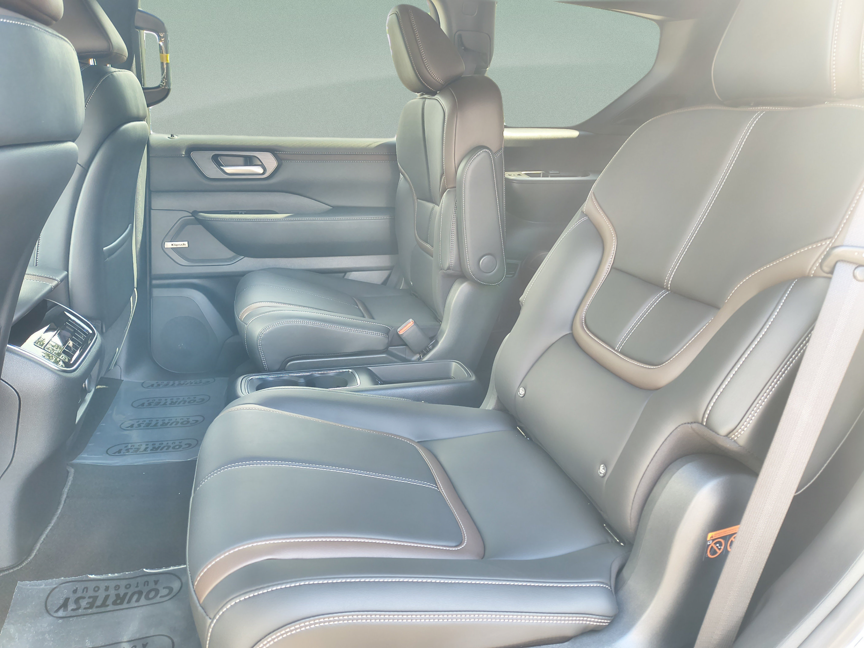 New 2026 Nissan Armada SL w/ Captain's Chari Seat Package AWD/4WD image 18