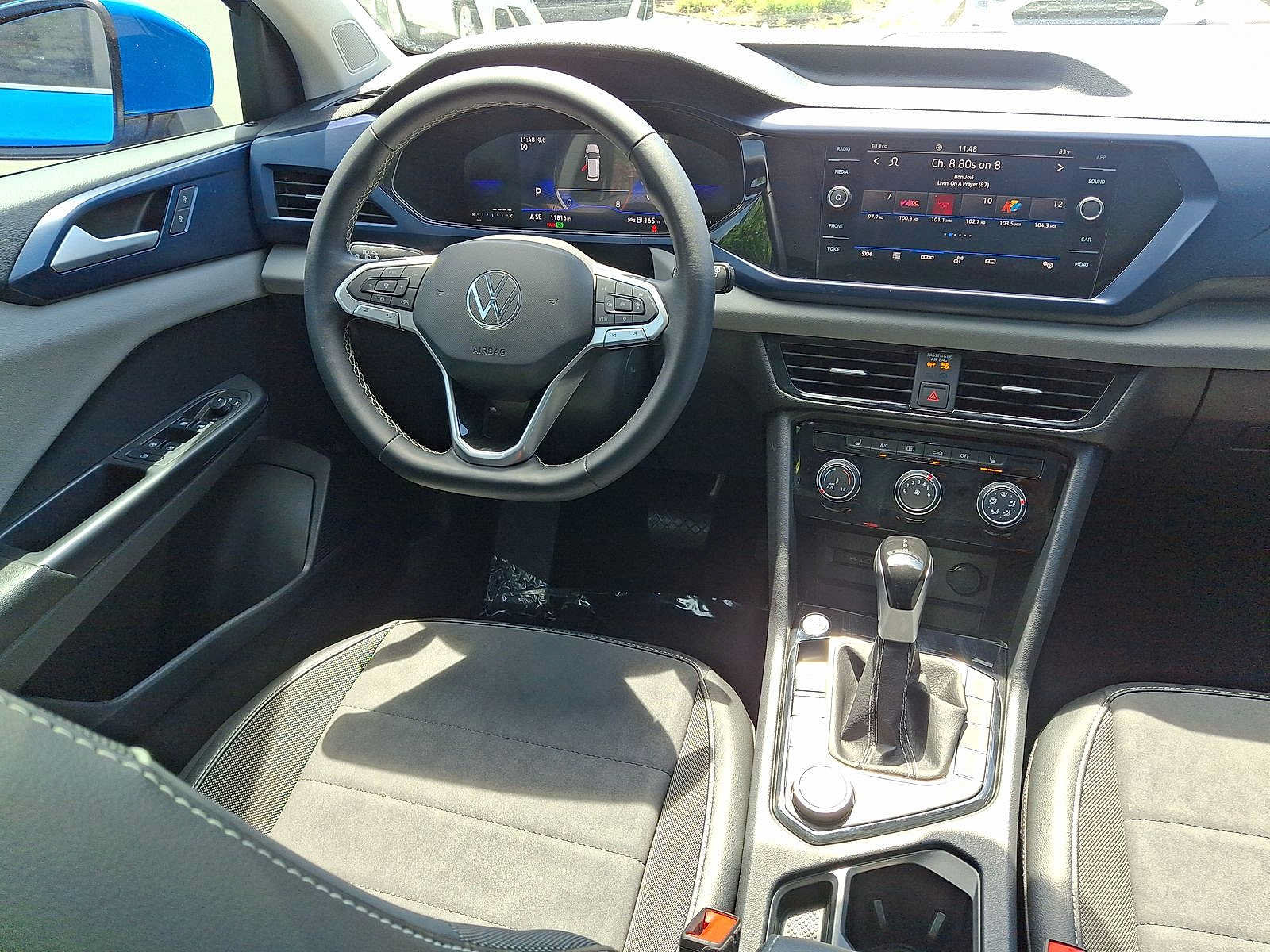 Used 2023 Volkswagen Taos SE AWD/4WD image 15