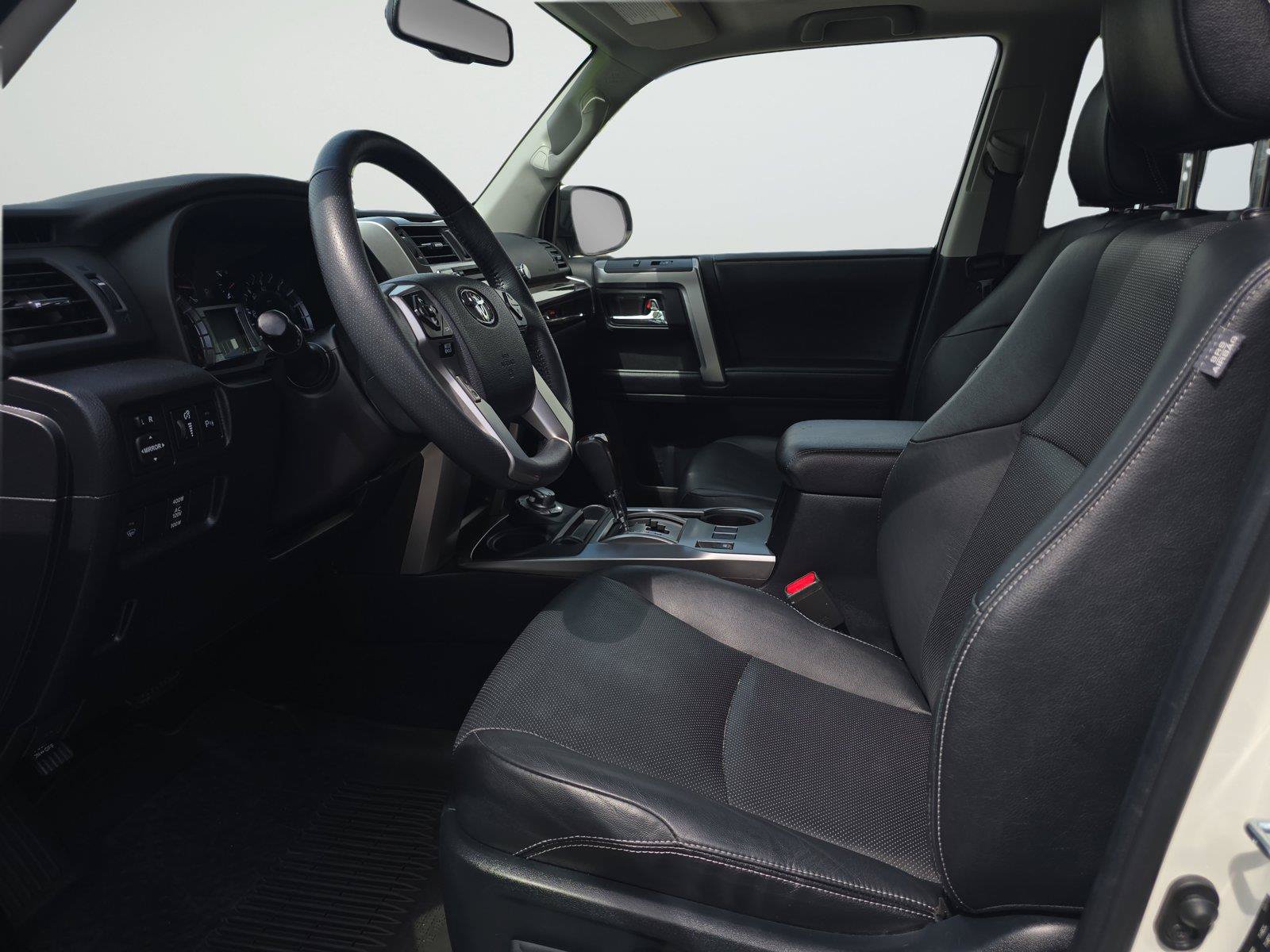 Used 2017 Toyota 4Runner Limited AWD/4WD image 21