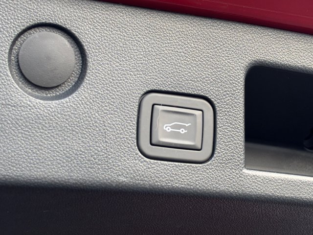 Used 2026 Chevrolet Equinox LT w/ Convenience Package II FWD image 6