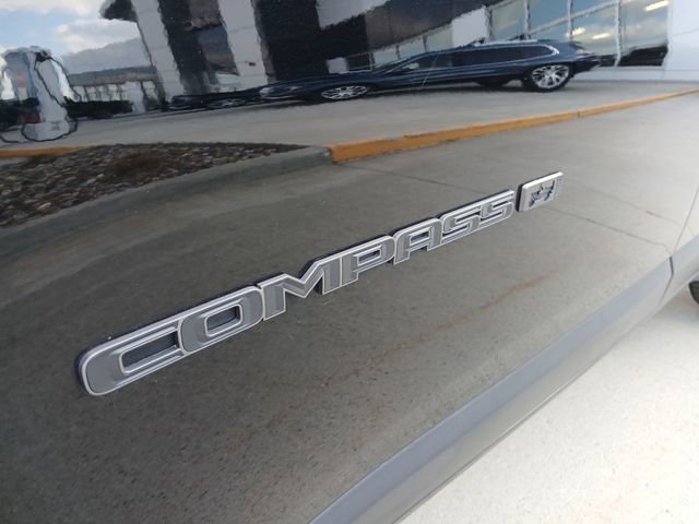 Used 2021 Jeep Compass Latitude AWD/4WD image 35