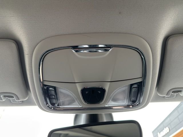 Used 2020 Jeep Cherokee Trailhawk image 34