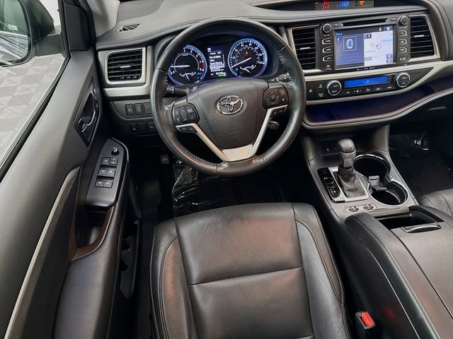 Used 2019 Toyota Highlander Limited image 24
