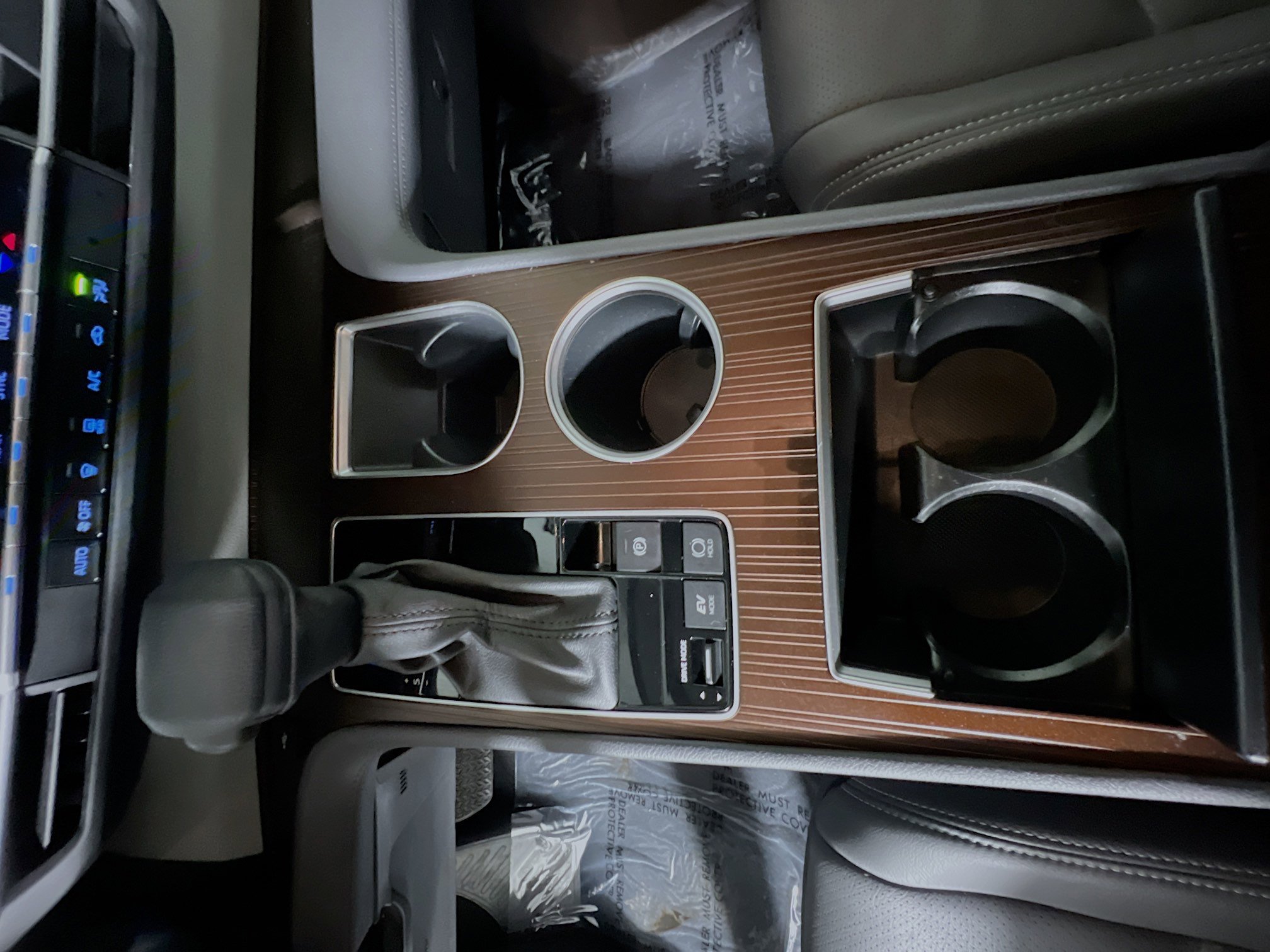 Used 2023 Toyota Sienna LE image 25