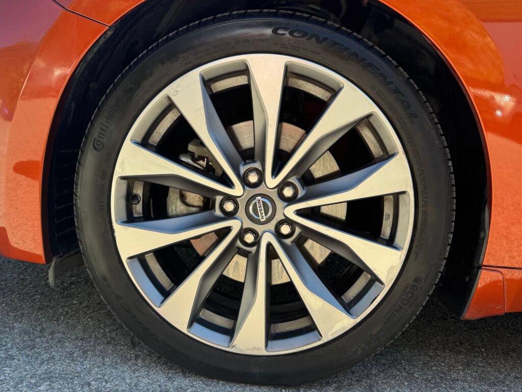 Used 2021 Nissan Maxima Platinum w/ Sport Mat Group FWD image 10
