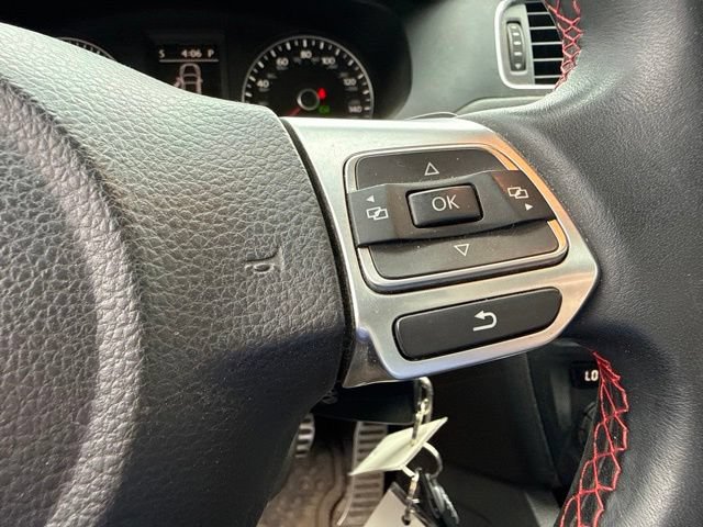 Used 2013 Volkswagen Jetta GLI FWD image 16