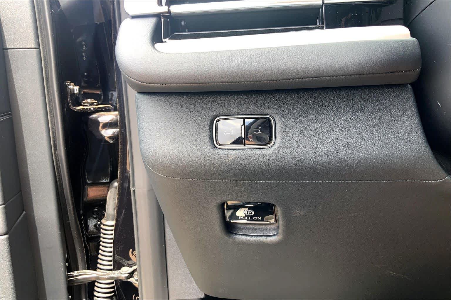 New 2026 Lincoln Navigator Reserve AWD/4WD image 20