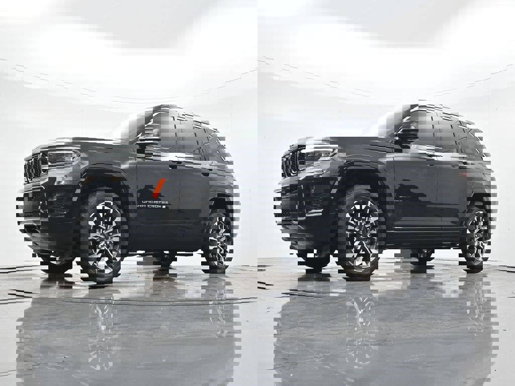 Used 2023 Jeep Grand Cherokee Overland image 27