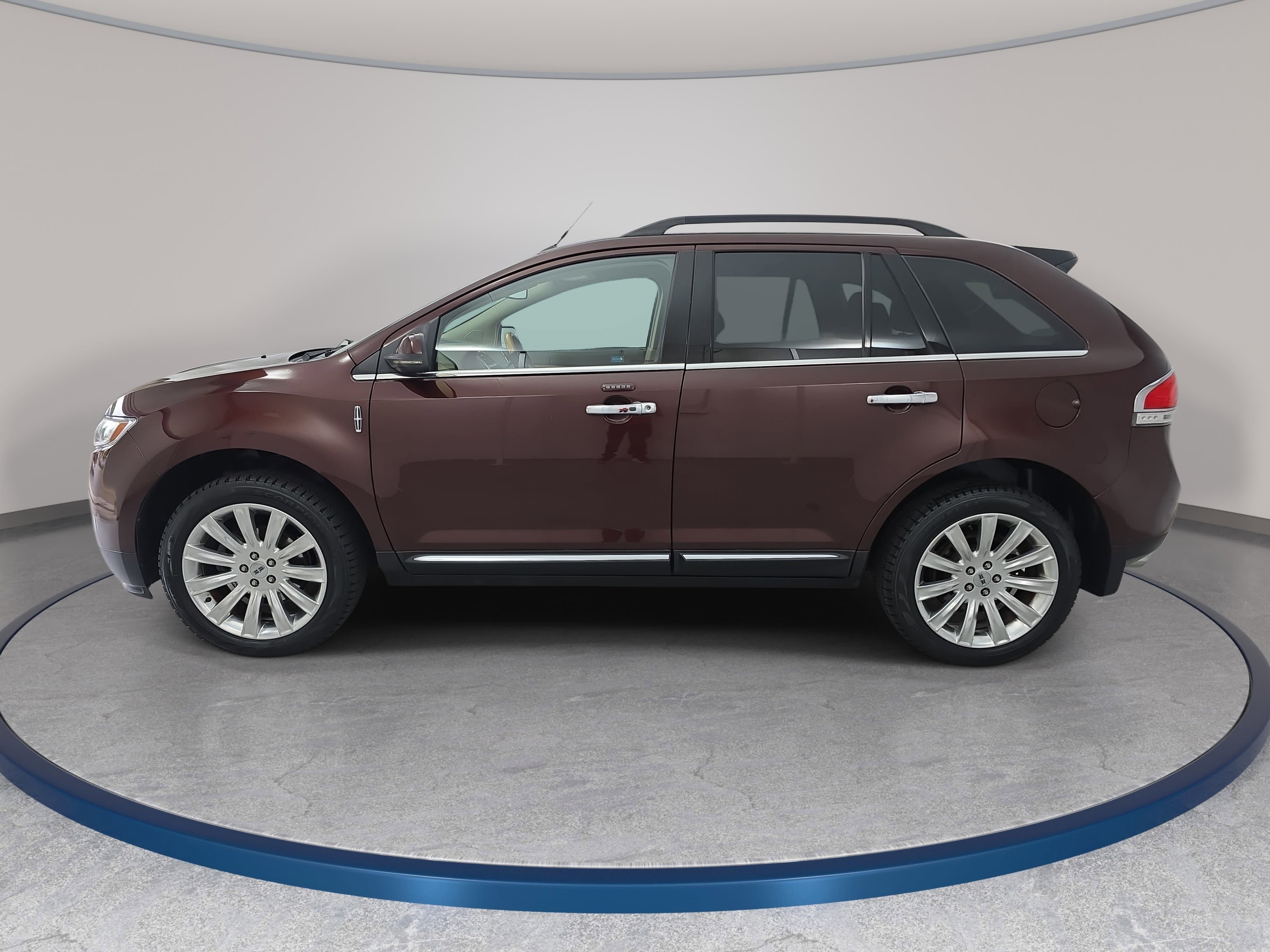 Used 2012 Lincoln MKX FWD image 8