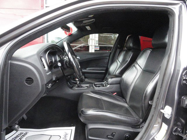 Used 2019 Dodge Charger SXT w/ Leather Interior Group image 11