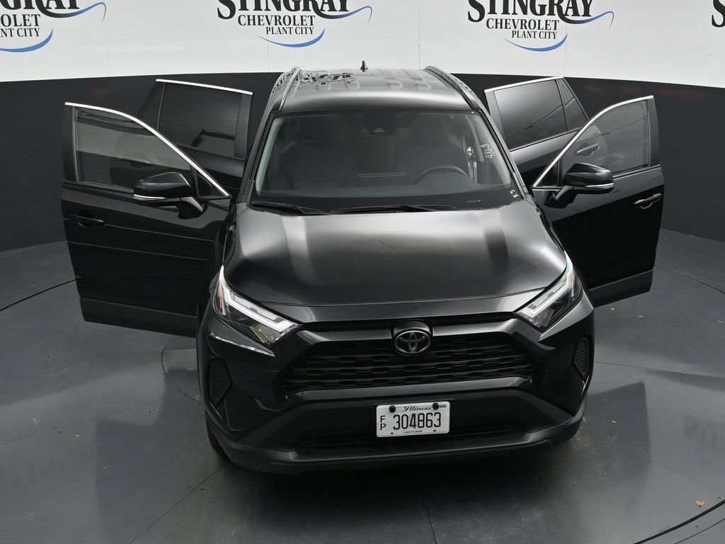Used 2025 Toyota RAV4 XLE AWD/4WD image 34