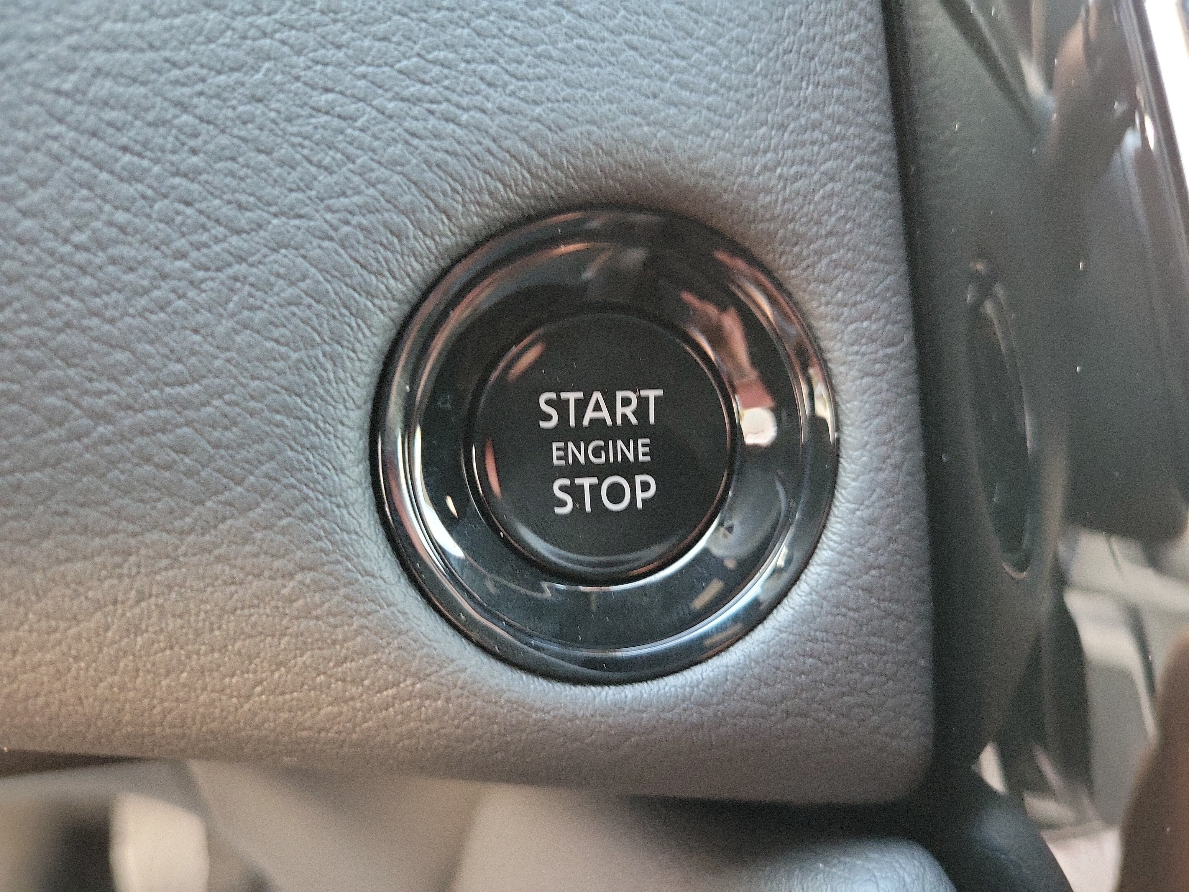 New 2026 Nissan Armada SL w/ Captain's Chari Seat Package AWD/4WD image 19