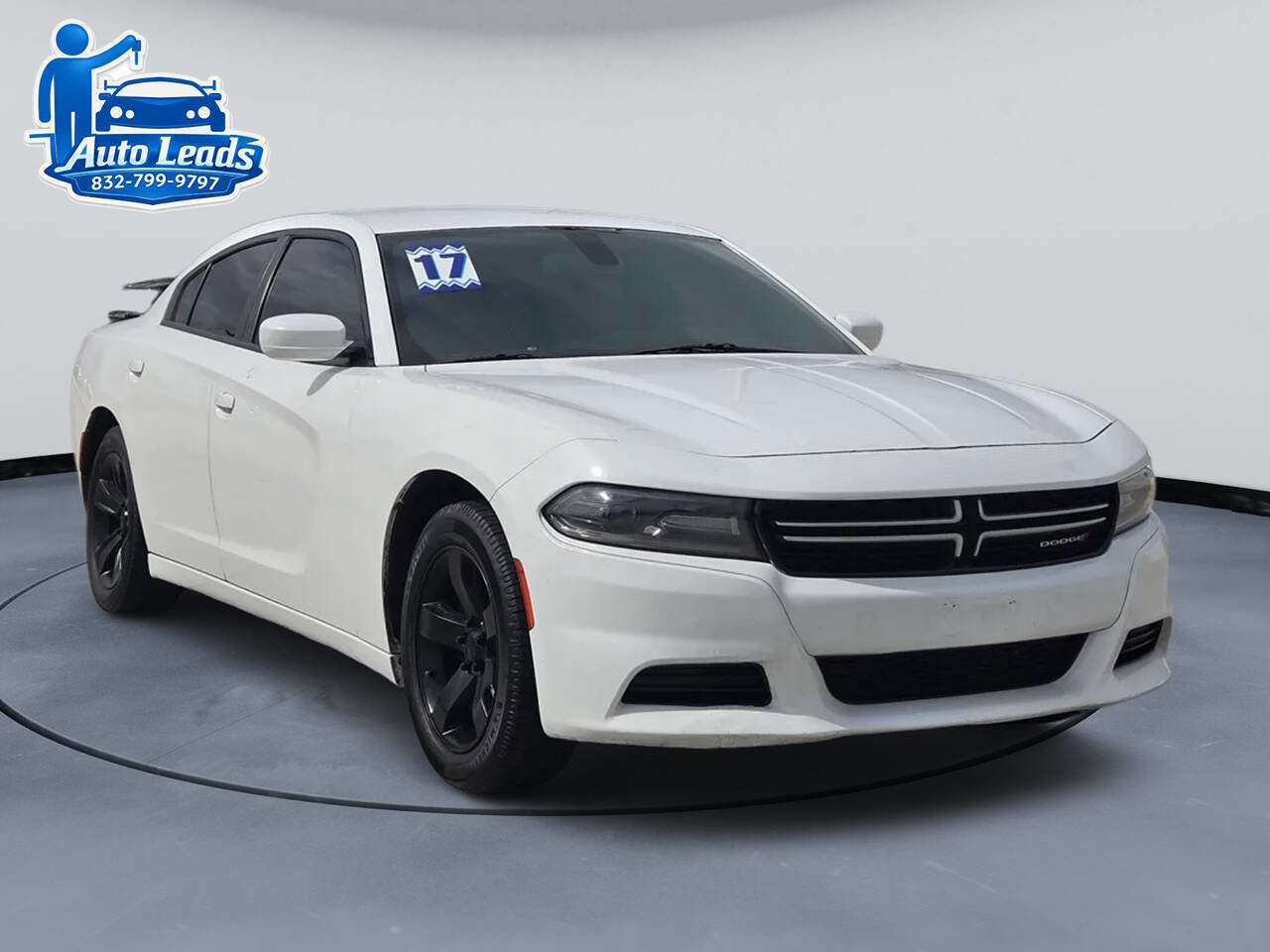 Used 2017 Dodge Charger SE w/ Popular Equipment Group RWD image 2
