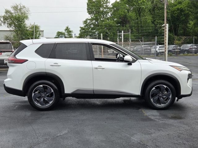Certified 2024 Nissan Rogue SV FWD image 5