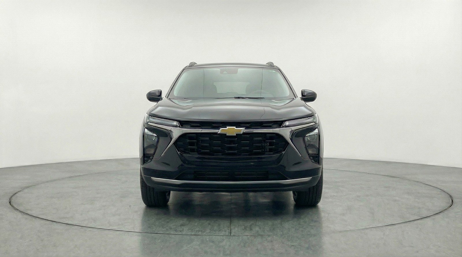 Used 2025 Chevrolet Trax LT image 2