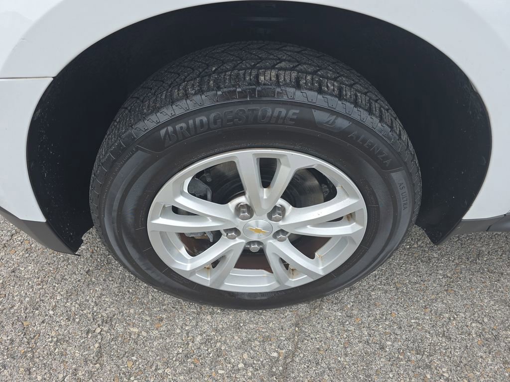 Used 2017 Chevrolet Equinox LT w/ Convenience Package FWD image 9