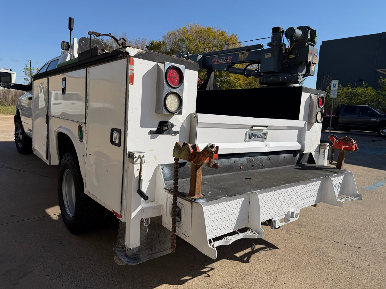 Used 2018 RAM 3500 Tradesman w/ Chrome Appearance Group image 18