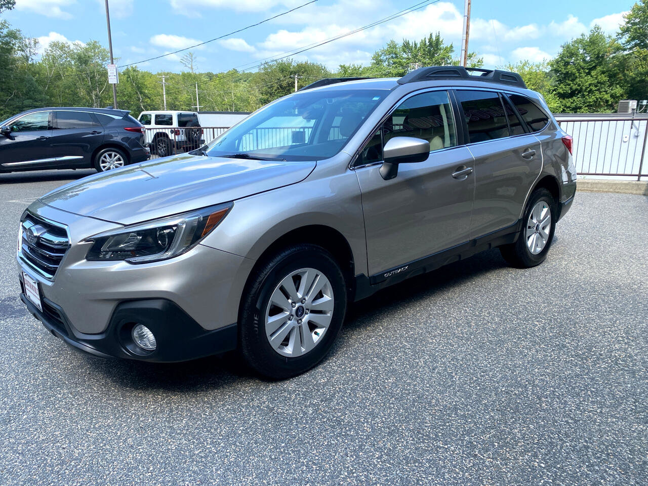 Used 2019 Subaru Outback 2.5i Premium image 4