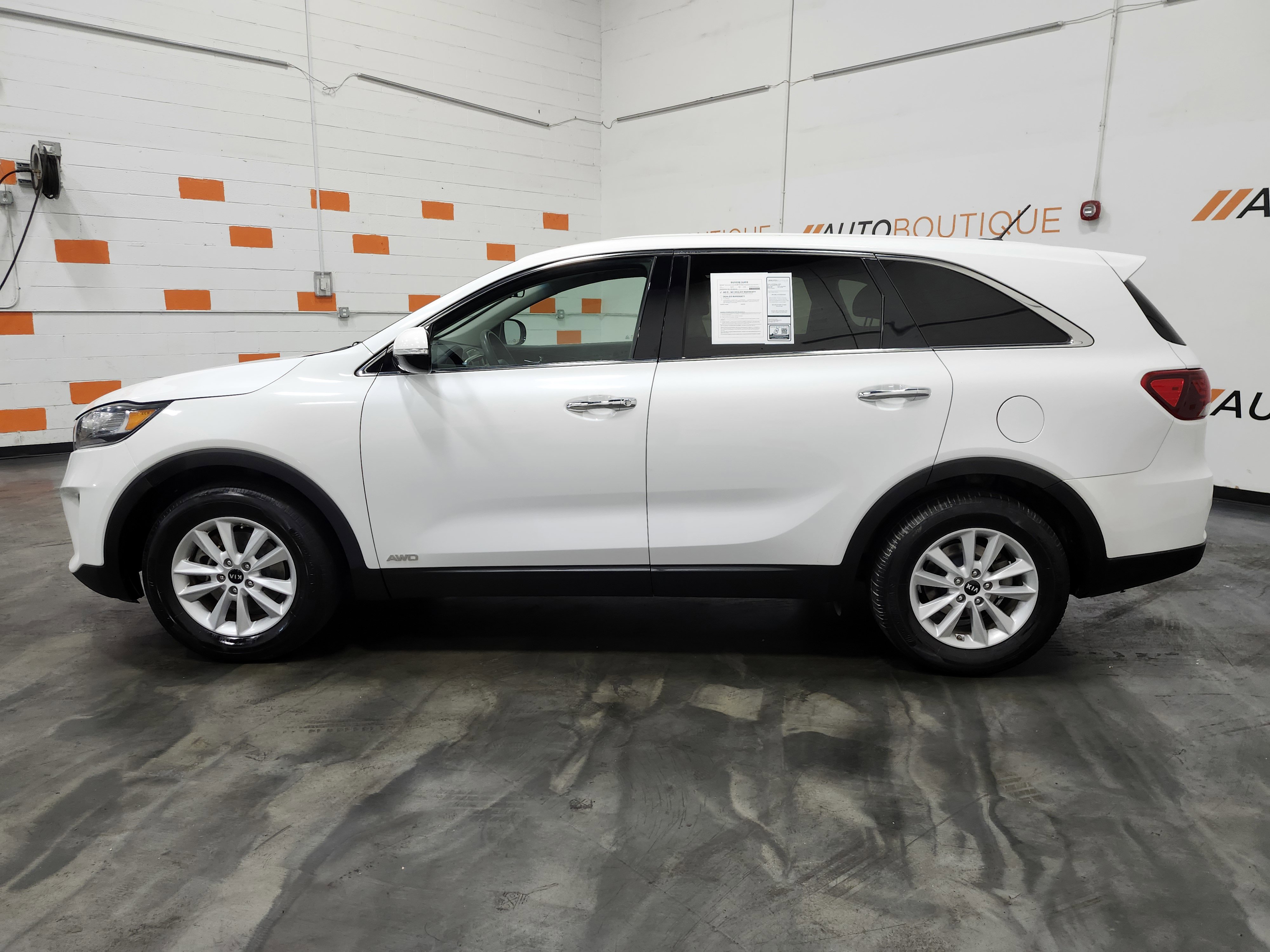 Used 2020 Kia Sorento LX V6 image 7