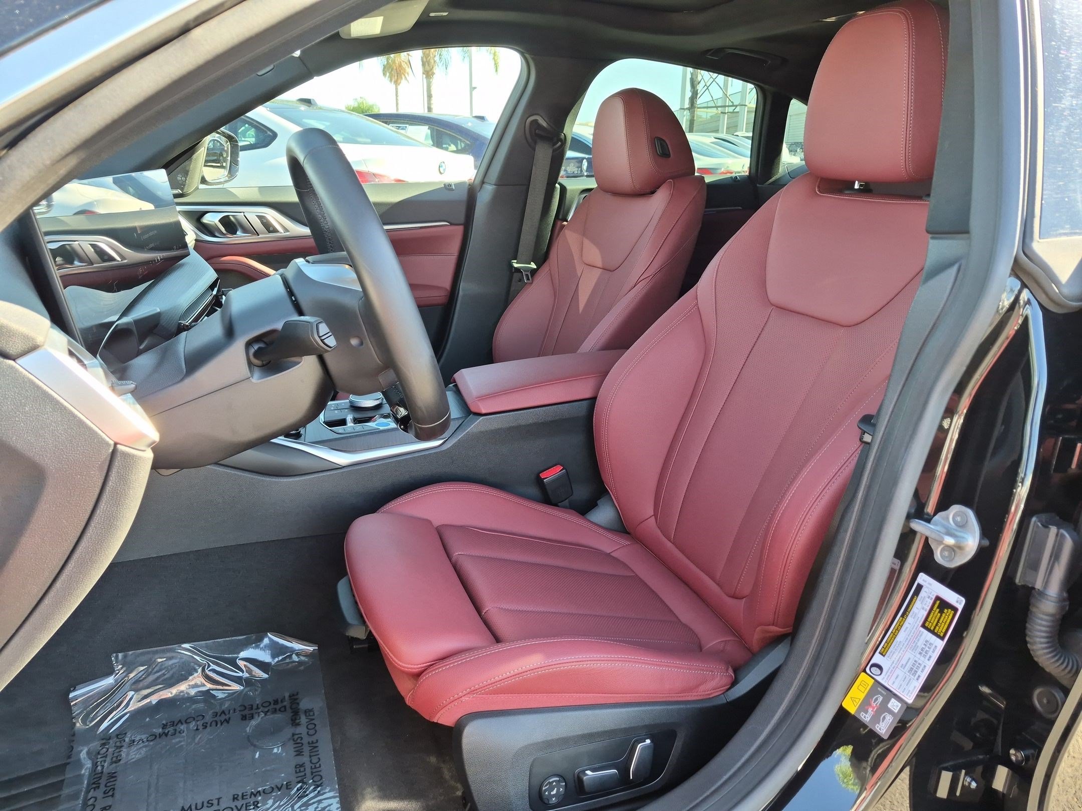 Used 2025 BMW i4 eDrive40 w/ Parking Assistance Package RWD image 31