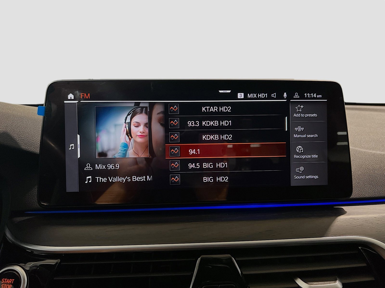 Used 2022 BMW 530i w/ Premium Package image 11