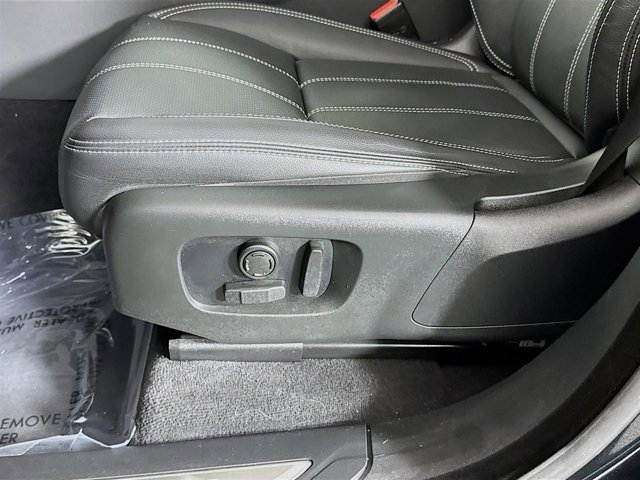 Certified 2023 Land Rover Range Rover Velar R-Dynamic S image 22