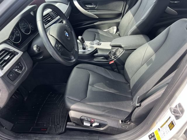 Used 2016 BMW 320i xDrive Sedan AWD/4WD image 15