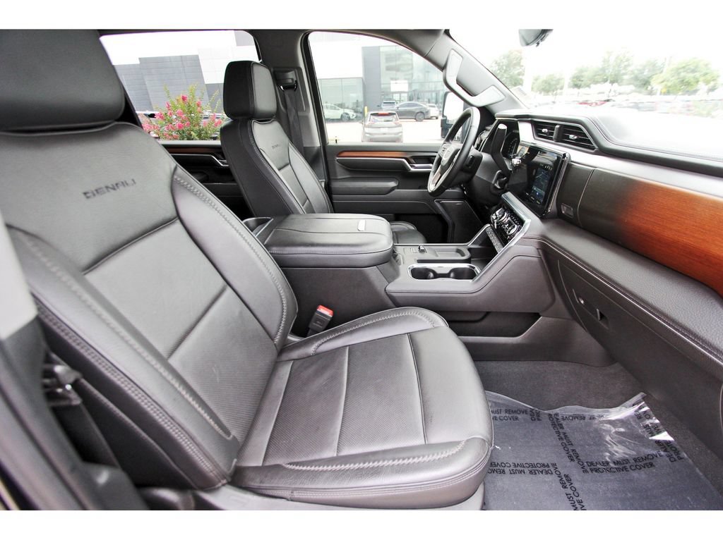 Used 2025 GMC Sierra 2500 Denali w/ Denali Reserve Package AWD/4WD image 11