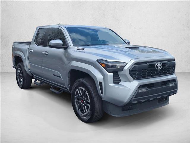 Certified 2025 Toyota Tacoma TRD Sport image 3