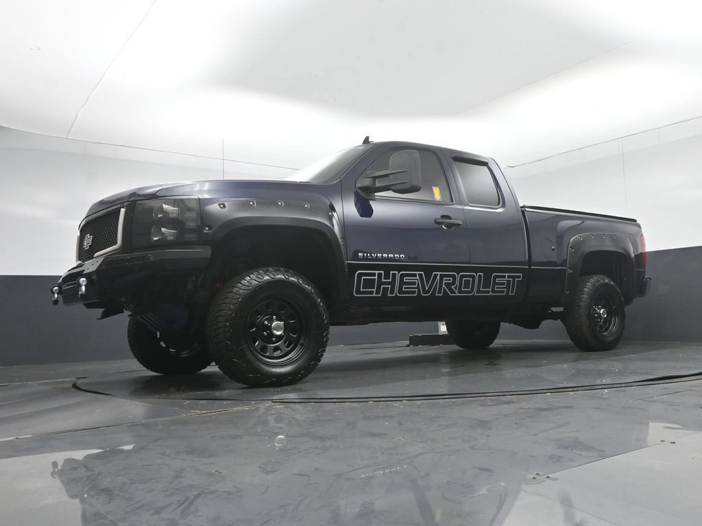 Used 2011 Chevrolet Silverado 1500 LS AWD/4WD image 64