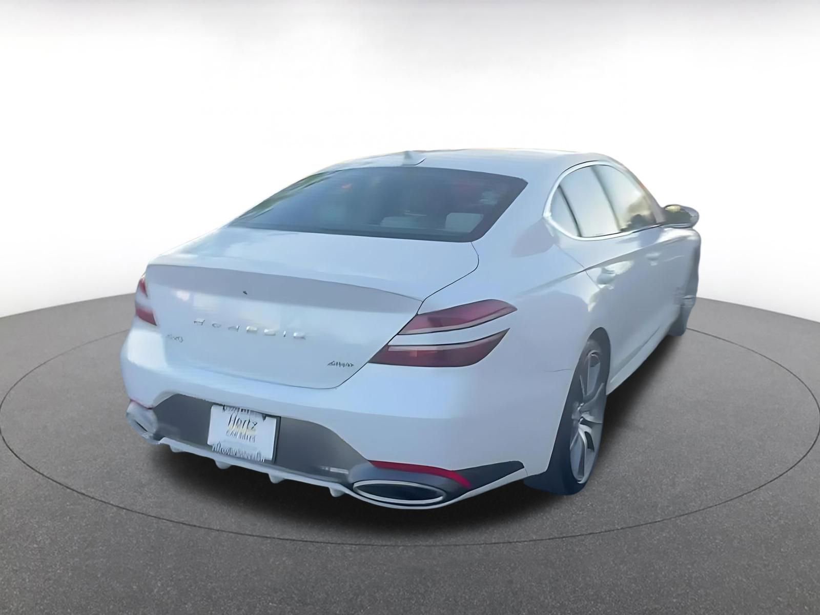 Used 2025 Genesis G70 2.5T image 14