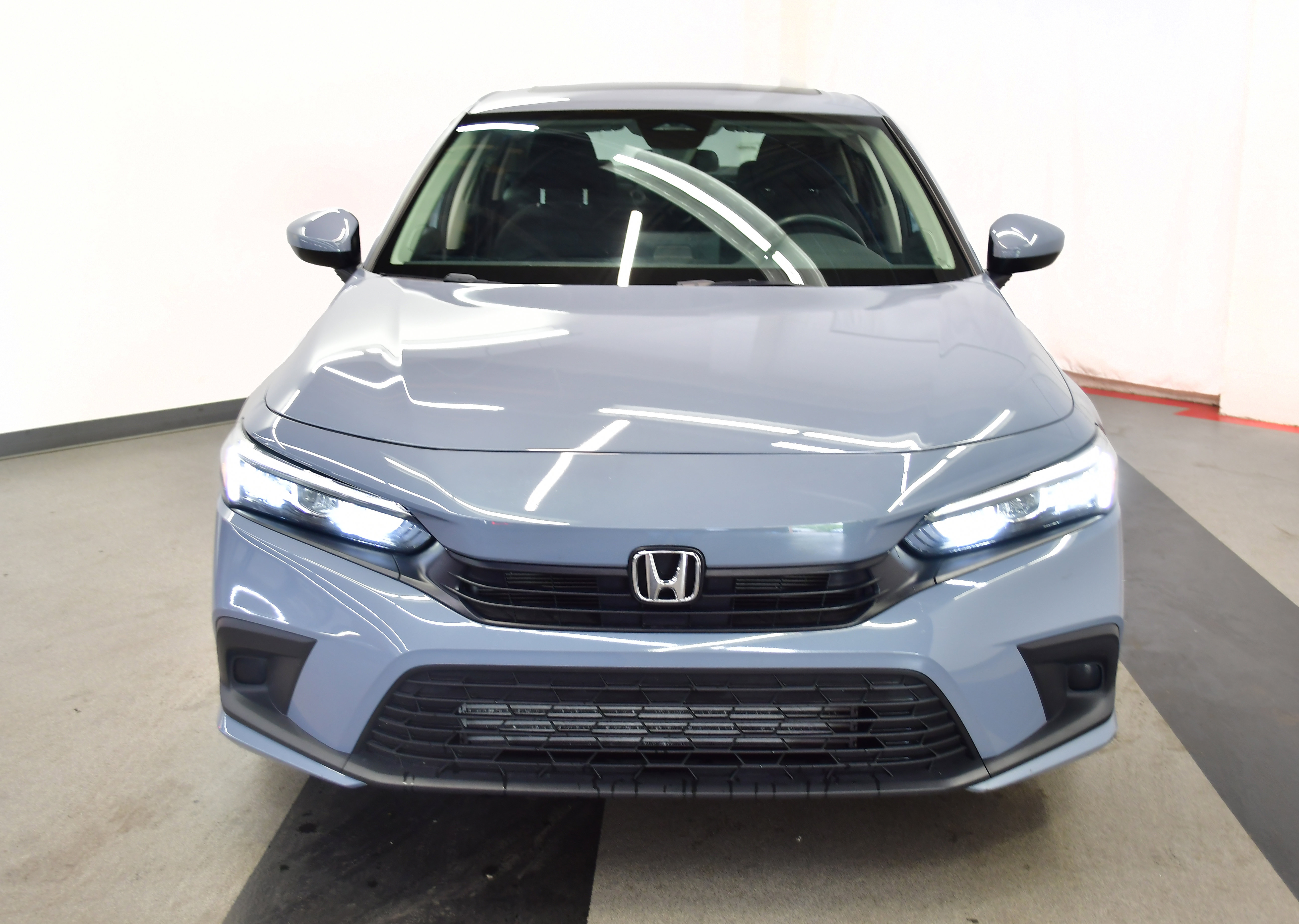 Used 2024 Honda Civic EX image 3