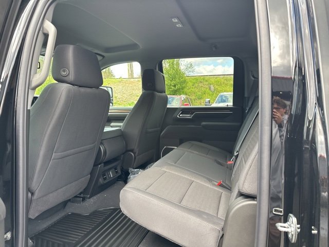 New 2025 Chevrolet Silverado 2500 LT w/ Z71 Chrome Sport Edition image 18