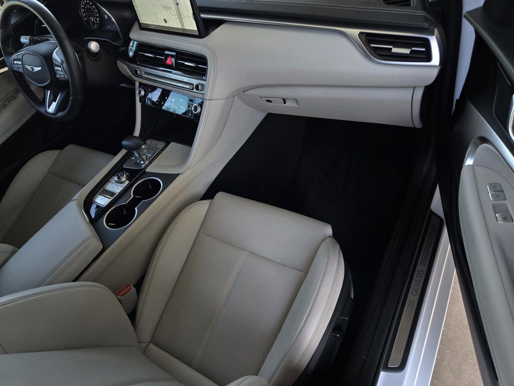Used 2025 Genesis G70 2.5T AWD/4WD image 7