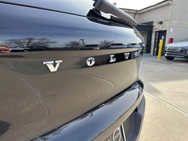 Certified 2025 Volvo XC40 B5 Core image 35