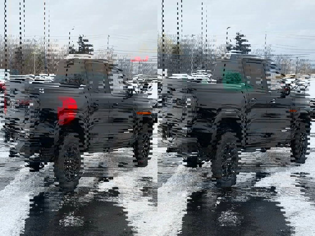 New 2026 GMC Canyon Elevation image 7