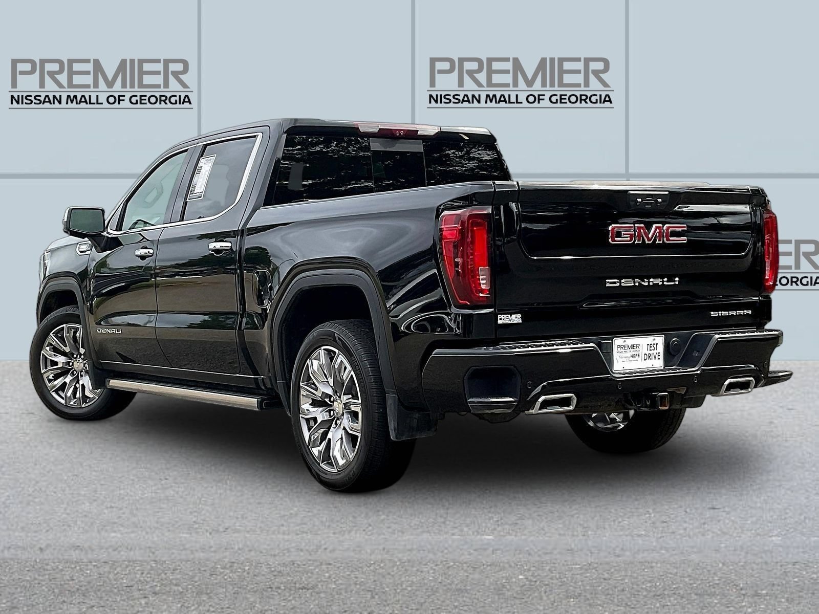 Used 2023 GMC Sierra 1500 Denali AWD/4WD image 5