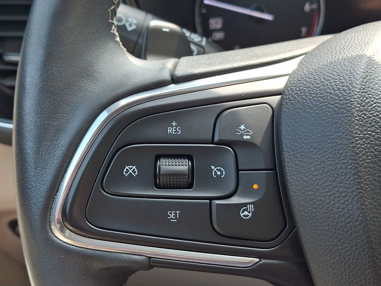 Used 2023 Buick Envision Avenir AWD/4WD image 25