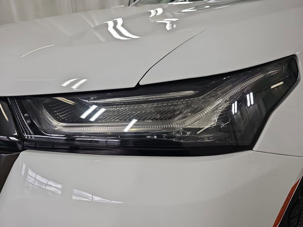 Certified 2024 Chevrolet Traverse RS w/ LPO, Floor Liner Package image 39