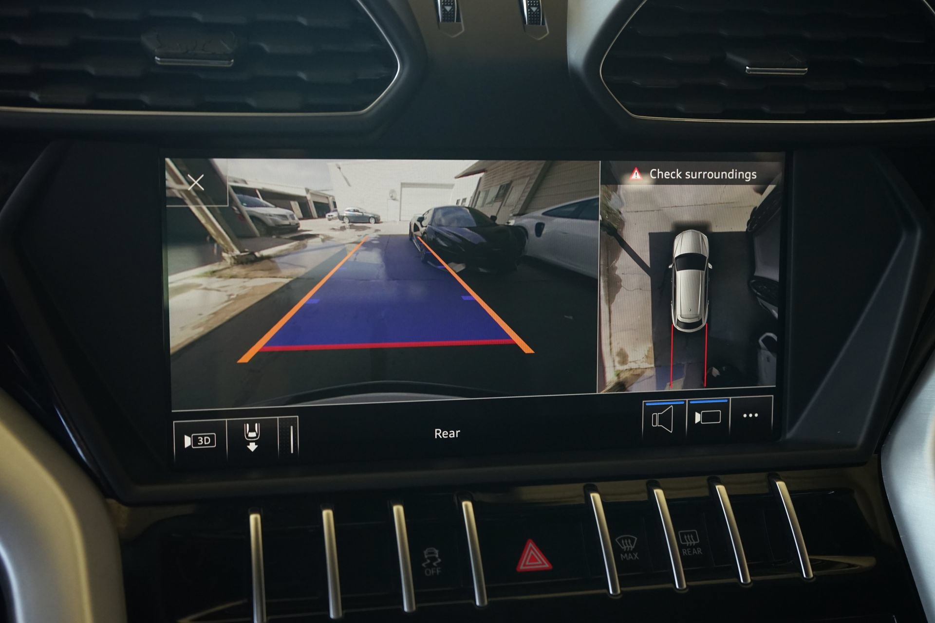 Used 2019 Lamborghini Urus AWD/4WD image 15