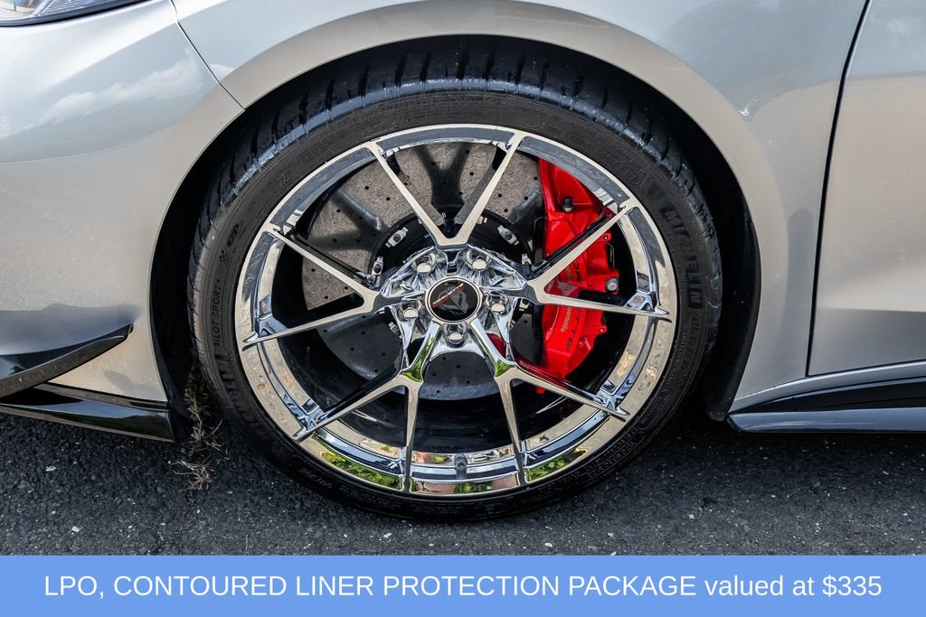 Used 2023 Chevrolet Corvette Z06 w/ Z07 Performance Package RWD image 14