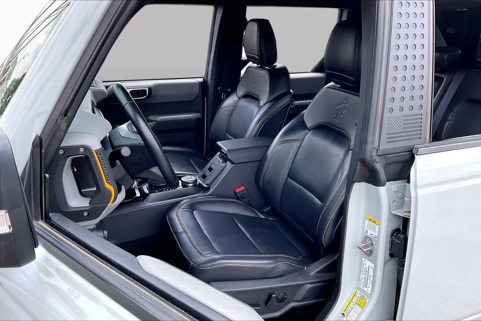 Used 2023 Ford Bronco Badlands w/ Sasquatch Package AWD/4WD image 8