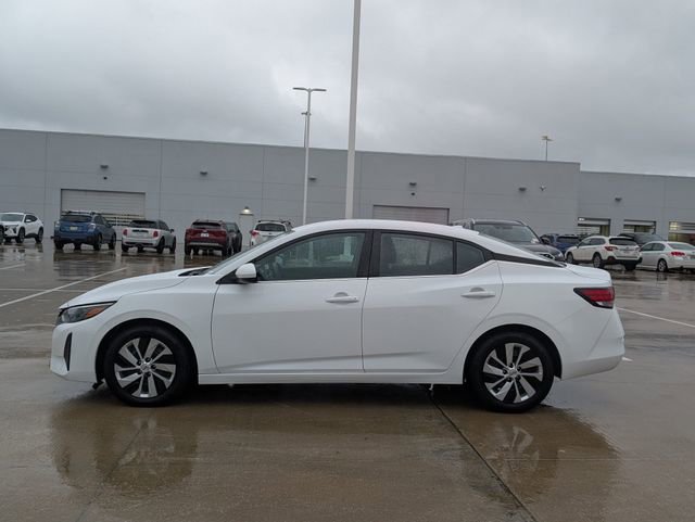 Used 2024 Nissan Sentra SV FWD image 3