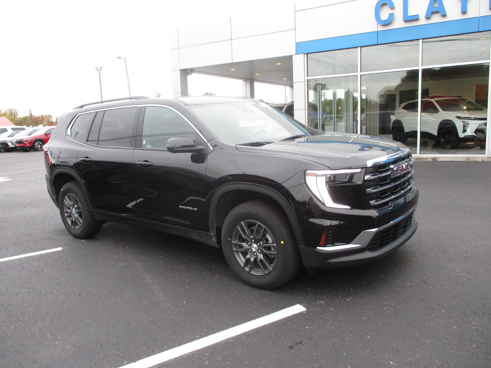 Used 2025 GMC Acadia Elevation image 8