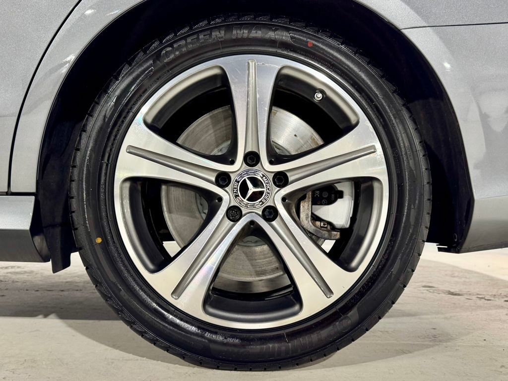 Used 2018 Mercedes-Benz E 400 4MATIC Wagon w/ Premium 1 Package image 32